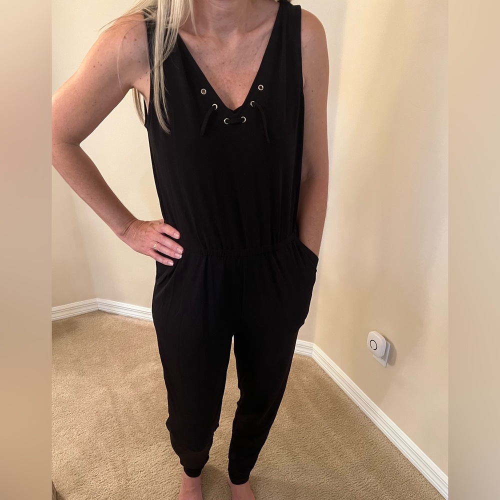WHBM NWOT Jumpsuit Black Size Small